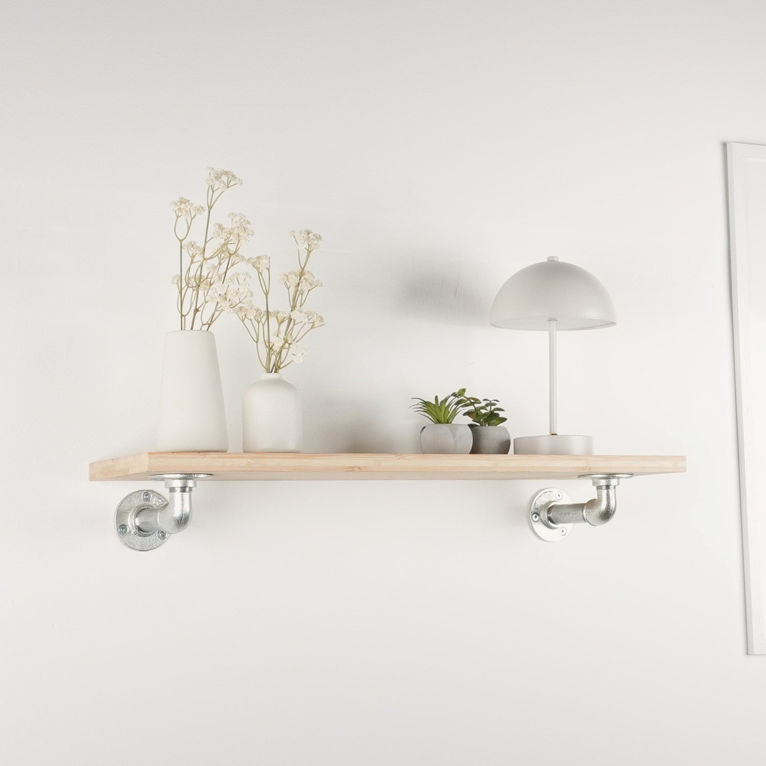 Hyldeknægte ELLA sølv med hylde (20 cm dybde)