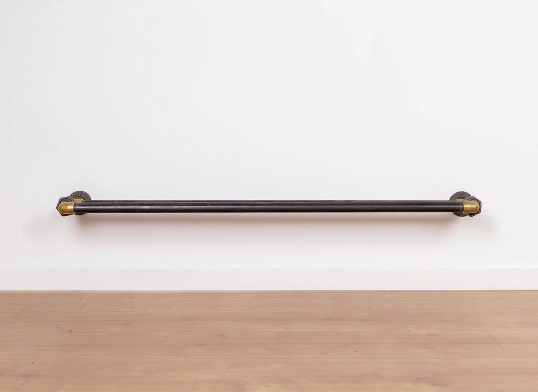 Fiona Elvine X RAW58 - skoreol i vandrør