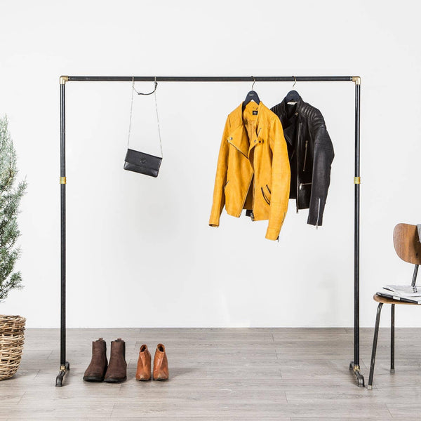 Tøjstativ EMMA sort med messing | Bestil på specialmål