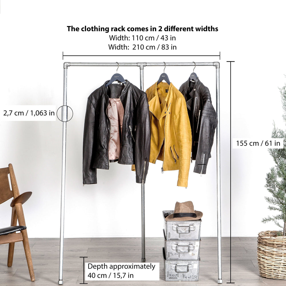 Vandrør tøjstativ i unikt stilet design. Lavet af galvaniseret vandrør.