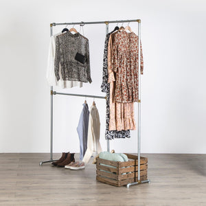 RAW58 Alma tøjstativ i sølv Tøjstativ RAW58